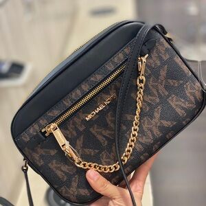 MICHAEL KORS JETSET ITEM LG EW CROSSBODY BAG